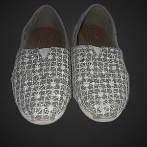 Kids TOMS Silver Sparkling Glitter Slip Ons